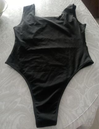 Body negro - prenda exterior