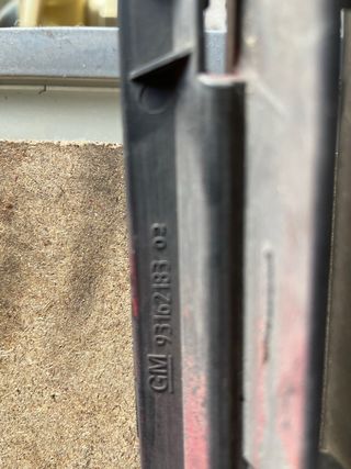 Parrilla parachoques delantero Opel Tigra Twin Top