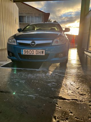 Parrilla parachoques delantero Opel Tigra Twin Top