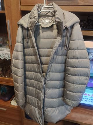 Plumífero beige ligero