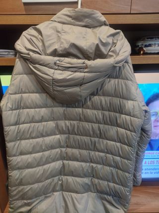 Plumífero beige ligero