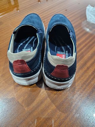 Zapatos Fluchos Piel Azul  Marino .. Talla 39