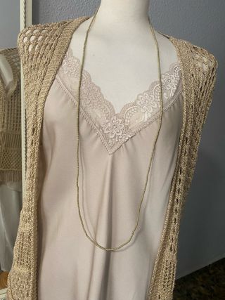 Chaleco y top beige. Nuevo.