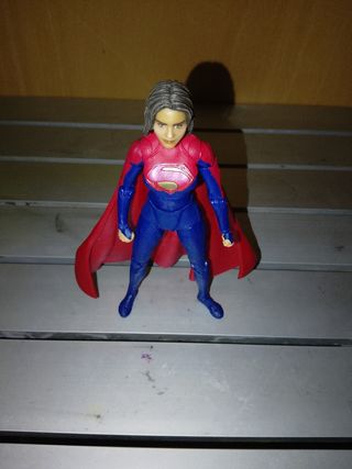 Figura supergirl DC 