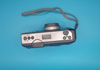 camara compacta Nikon Zoom 400 AF