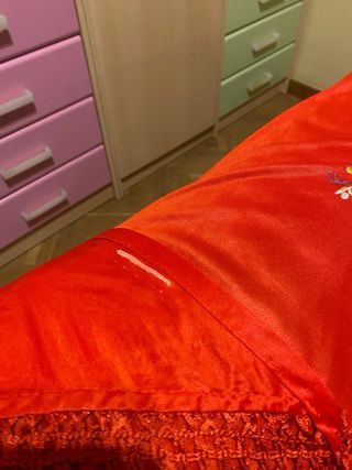 Manton rojo flamenco bordado