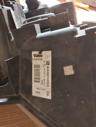 Faro derecho Opel Meriva 2003