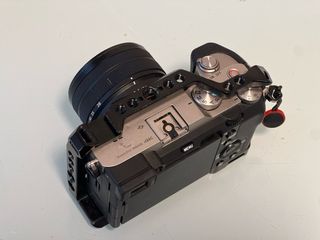 Sony Alpha 7|| + SmallRig +objectivo E 28-70 Sony