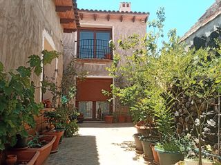 Vendo casa prácticamente nueva.