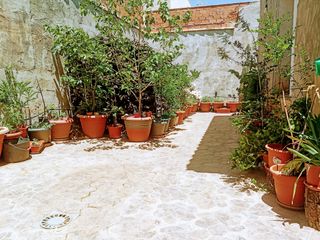 Vendo casa prácticamente nueva.