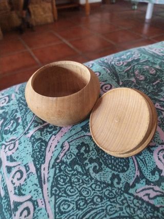 Especiero de madera búlgaro