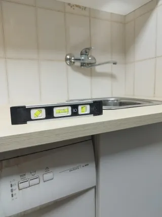 SERVICIO DE MANITAS/INSTALACIONES Y  MANTENIMIENTO