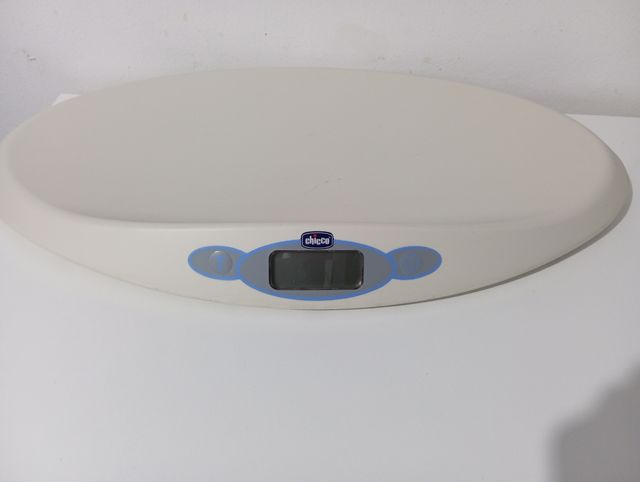 Bascula electrónica de 7 a 20 kg, marca Chicco