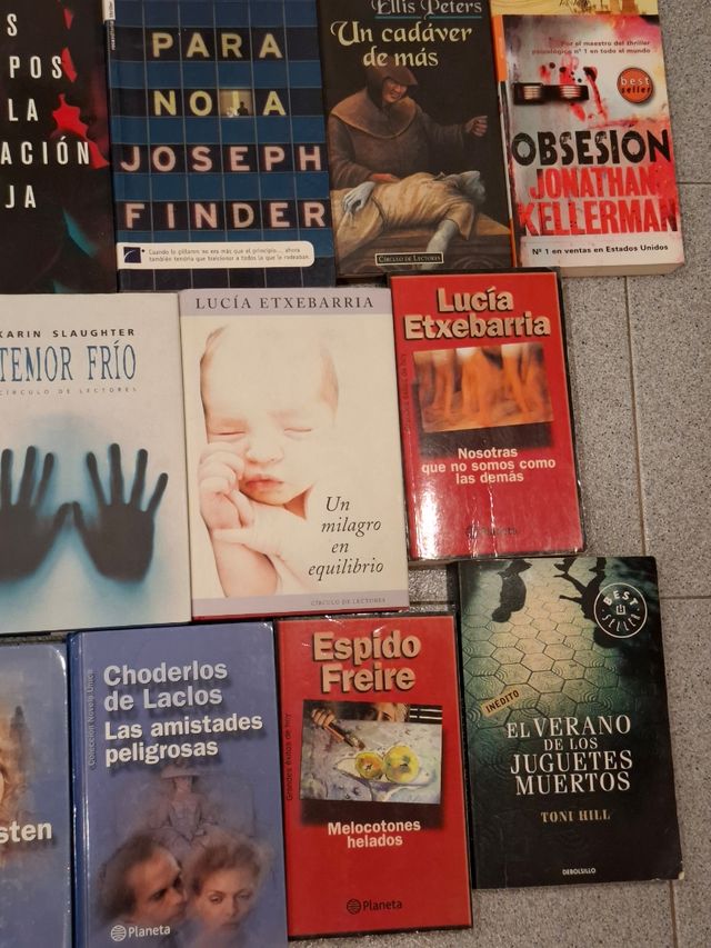 Lote 27 novelas diferentes autores libros