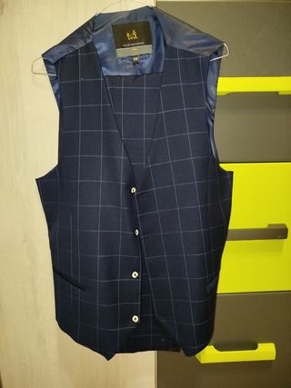 Traje azul a cuadros