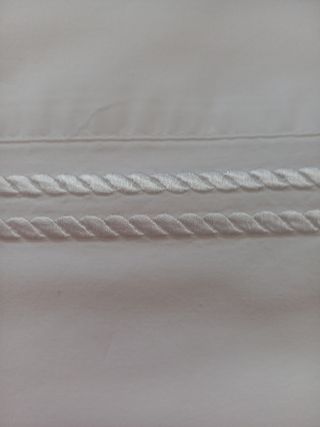 2 sábanas blancas de algodón 