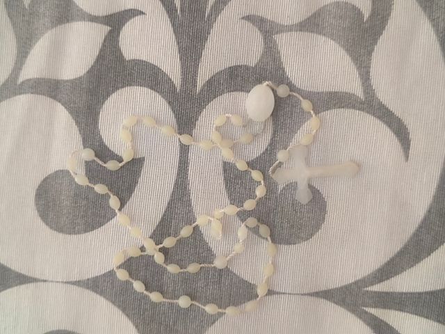 Rosario color marfil