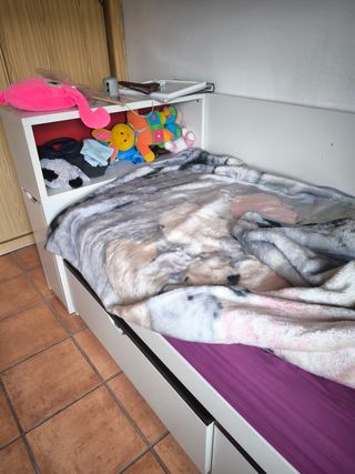 Cama juvenil IKEA con arcones y cabecero 