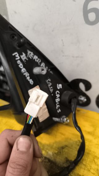 Terrano II Mod Retrovisor y Piloto trasero izq