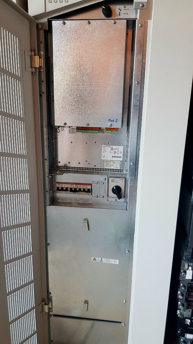 SAI Eaton Powerware 20KVA