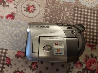 Video camara Canon DVDS y tarjeta