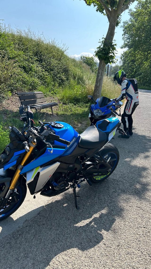 SUZUKI GSX-S950: Moto Impecable