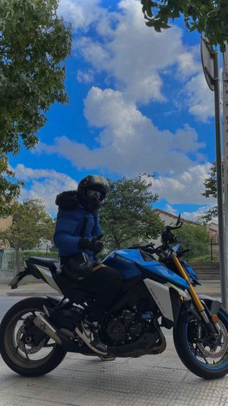 SUZUKI GSX-S950: Moto Impecable