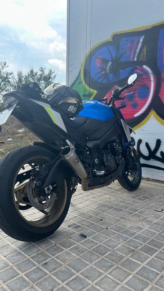 SUZUKI GSX-S950: Moto Impecable
