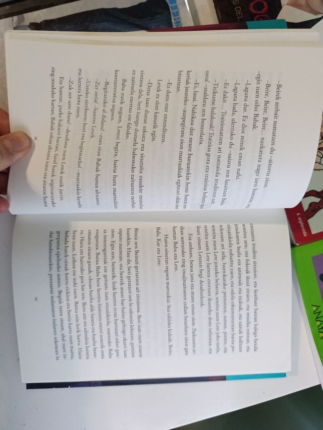 Eskularru Beltzak, Casting-a