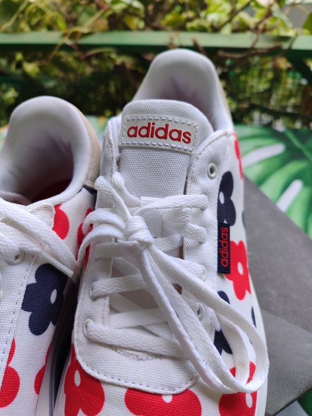 Zapatillas Adidas flores 