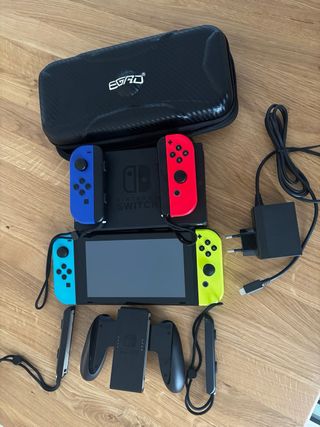 Nintendo Switch  Perfecto estado  estuche de viaje  mando extra