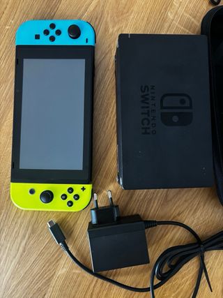 Nintendo Switch  Perfecto estado  estuche de viaje  mando extra