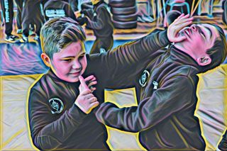 Clases defensa personal niños