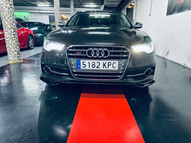 Audi S6 TFSI quattro S-Tronic
