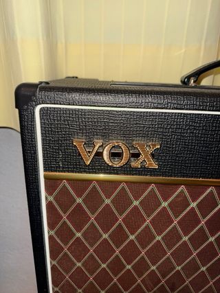 Amplificador VOX AC15