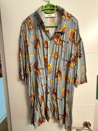 Lote de camisas y camiseta