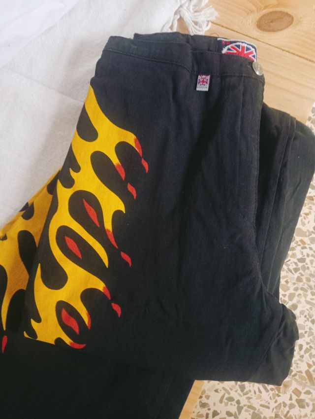 Pantalón llama de fuego