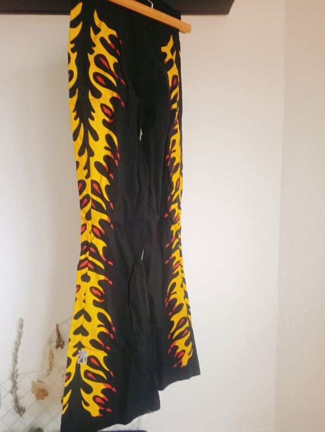 Pantalón llama de fuego