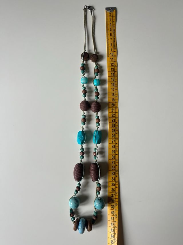 Collana lunga azzurra e marrone