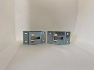 Sujetapuertas Macho y Hembra para caja camion 