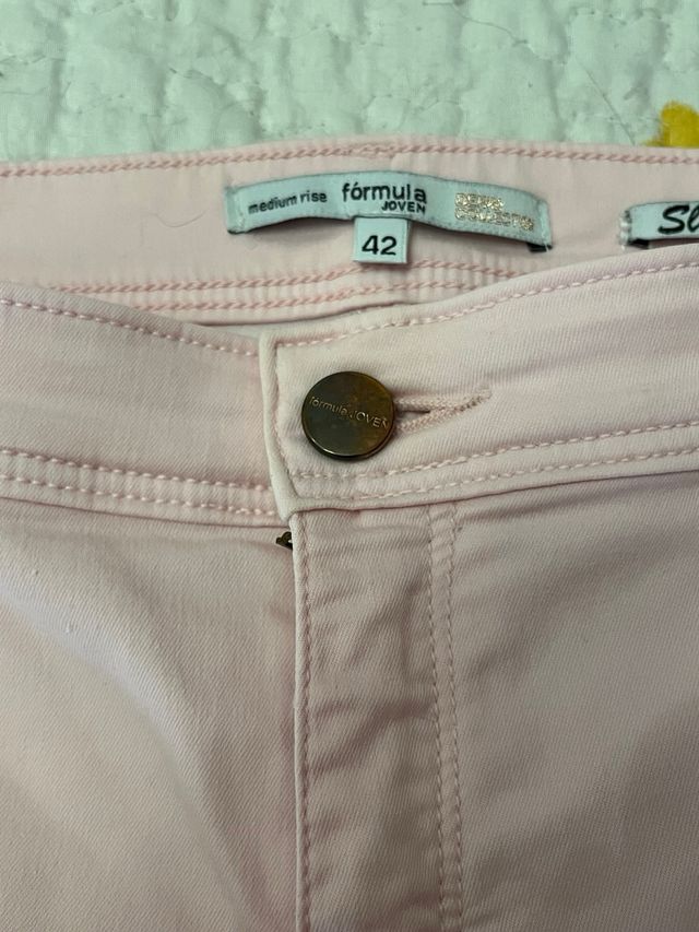 Pantalon rosa claro chica