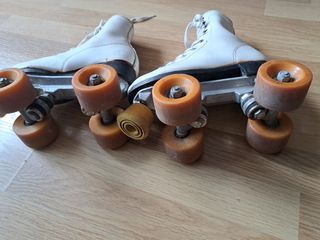 REBAJADOS,PATINES CUATRO RUEDAS