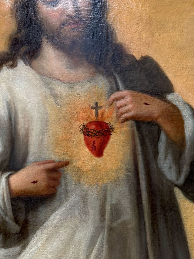Sagrado corazón de Jesús con elegante marco dorado