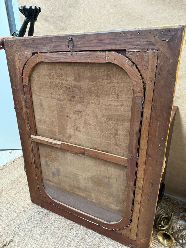 Sagrado corazón de Jesús con elegante marco dorado