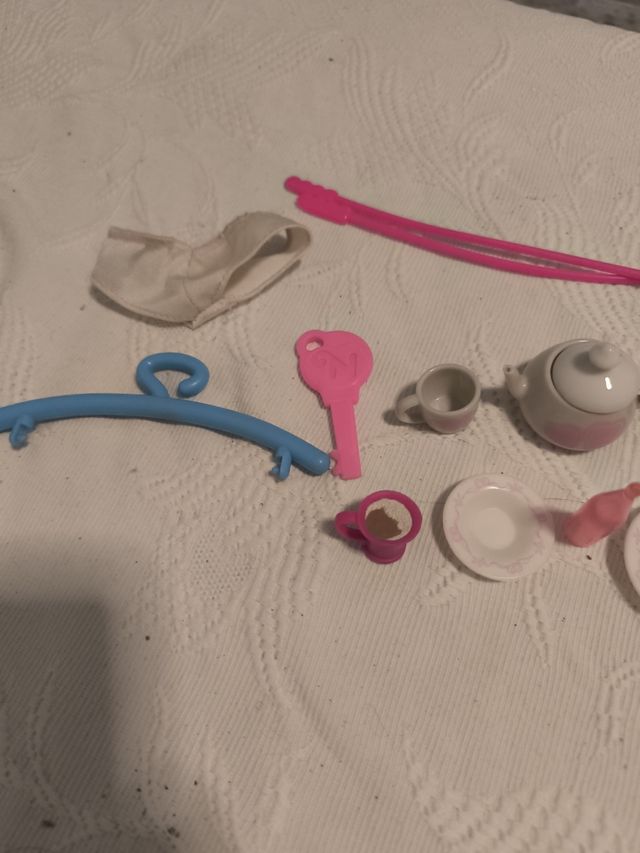 Accesorios Nancy: juego té y esquís