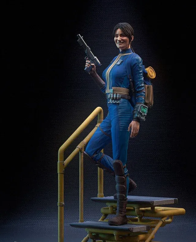 LUCY figura del videogioco Fallout con the Ghoul