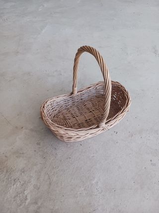 Cestino in vimini beige