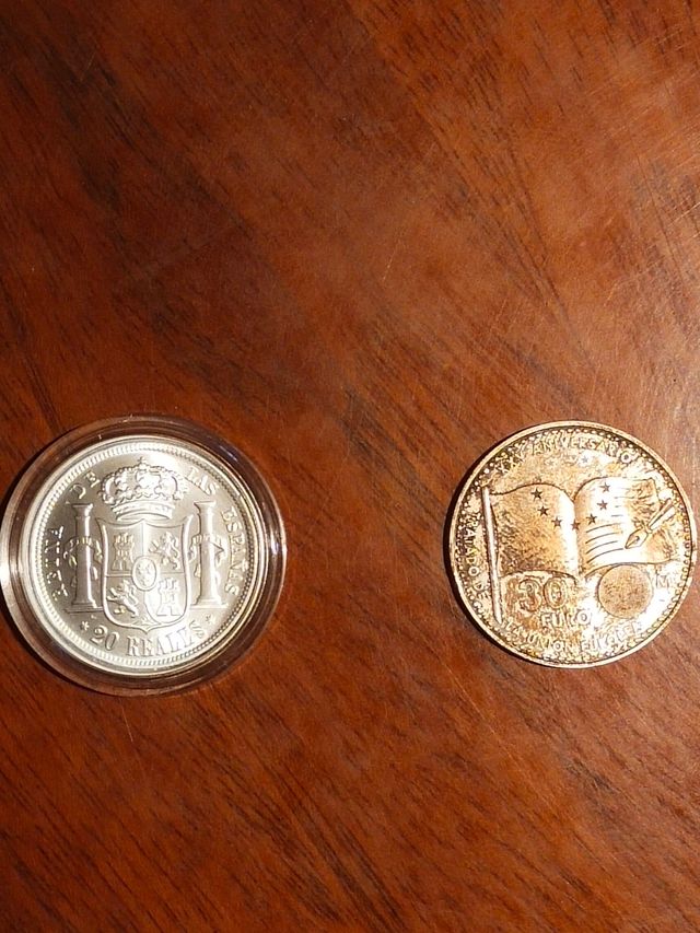 Moneda 20 reales y moneda conm. UE 30 eur.