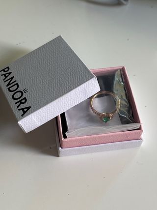 Anillo pandora corazon verde