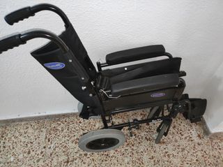 Silla de ruedas plegable